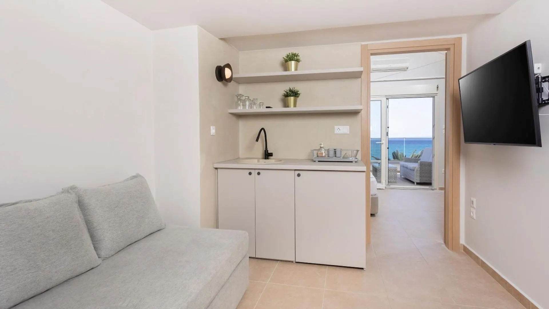 Villa The View - Beachfront, 5 Bedrooms, Bbq, View Pefkochori