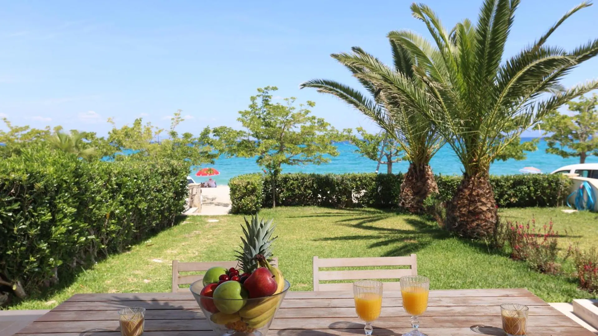 Villa The View - Beachfront, 5 Bedrooms, Bbq, View Pefkochori
