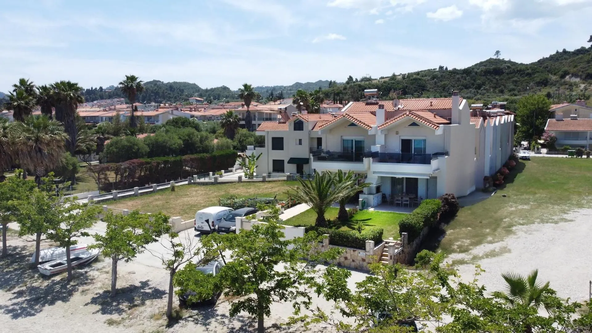 Villa The View - Beachfront, 5 Bedrooms, Bbq, View Pefkochori