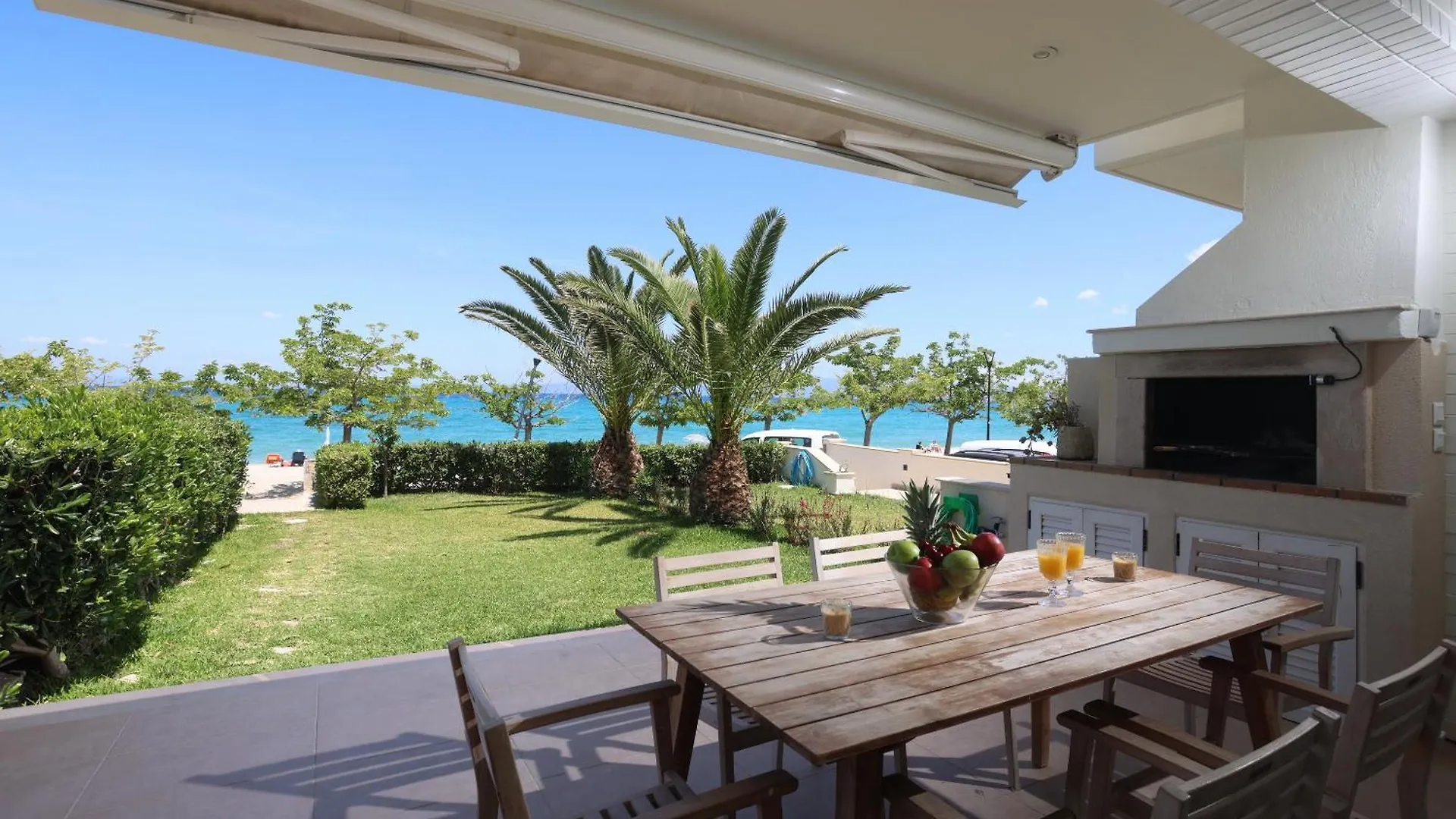 Villa The View - Beachfront, 5 Bedrooms, Bbq, View Pefkochori